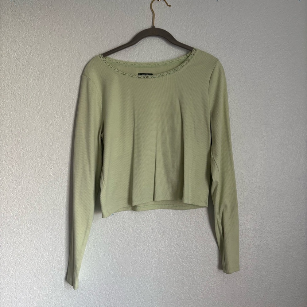 Wild Fable Ribbed Cropped Top Lace Accent Light Green Round Neck Long Sleeve XL